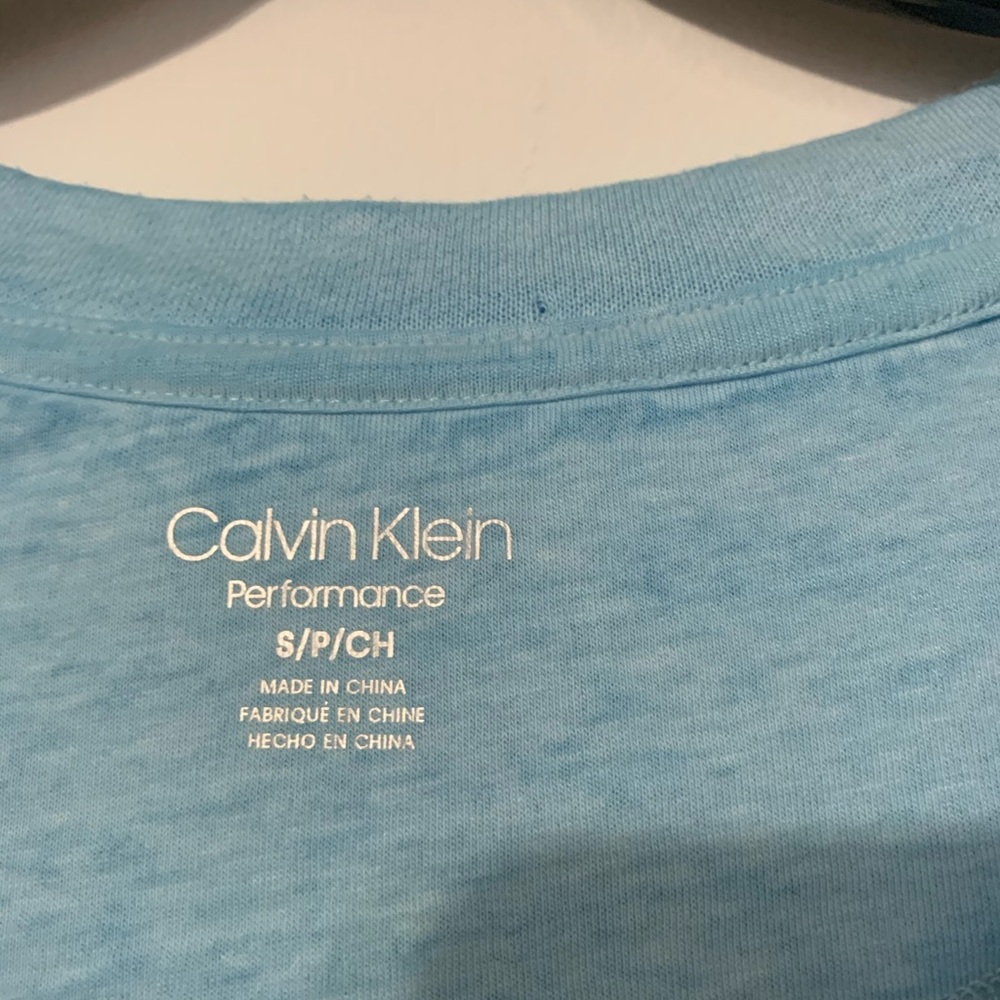 Calvin Klein performance top - Picture 2 of 6